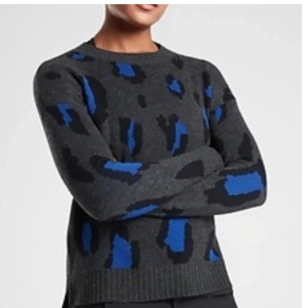 Athleta Leopard Print Wool Cashmere Sweater Gray Blue Thumbholes Size Small